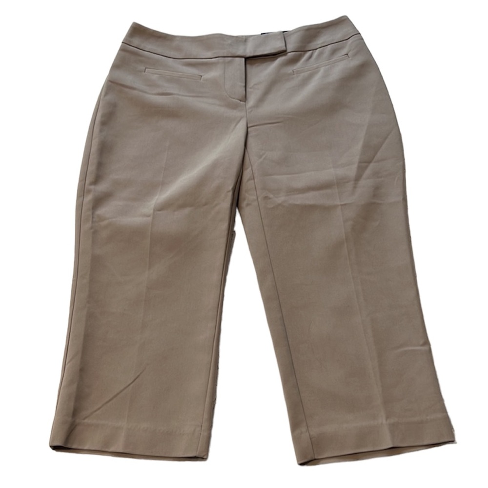 Apt. 9 NWT Tan Curvy Capri Mid Rise - Size 4 Petite